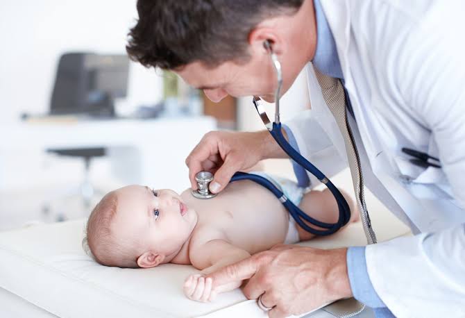Newborn baby receiving neonatology care in Andheri East, Mumbai